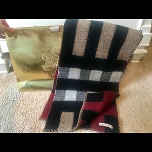 BURBERRY Check Wool Scarf